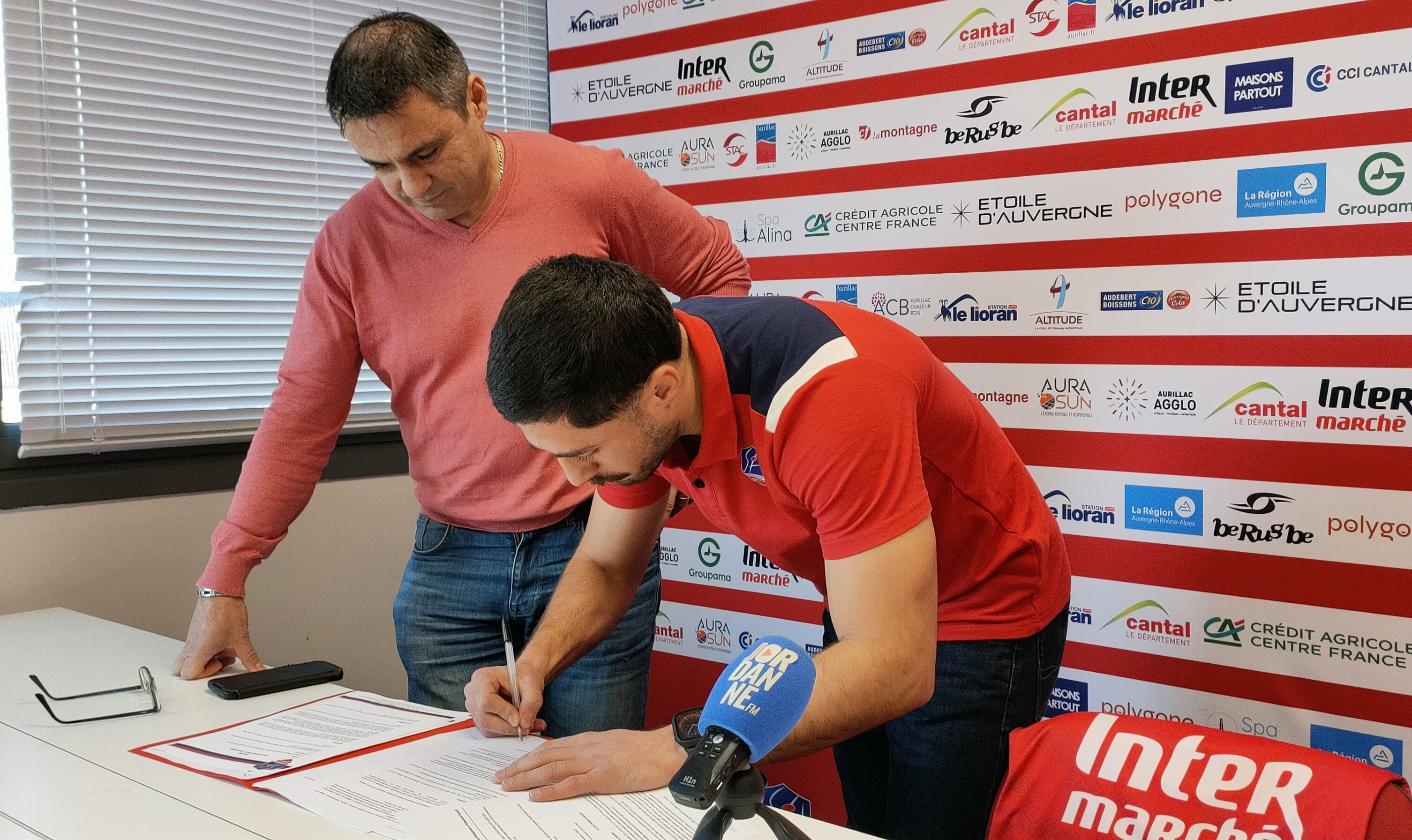 Walter et Tedo signature.jpg (1.99 MB)